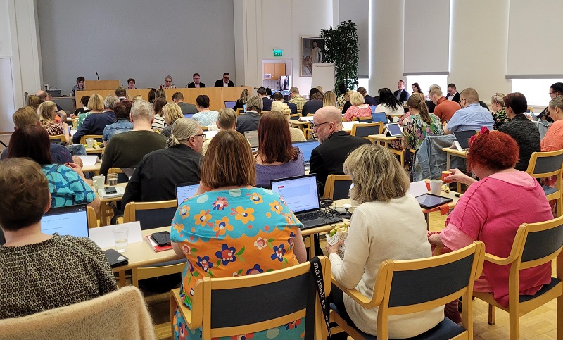 Aluevaltuuston kokous 14. toukokuuta Hämeenlinnassa.